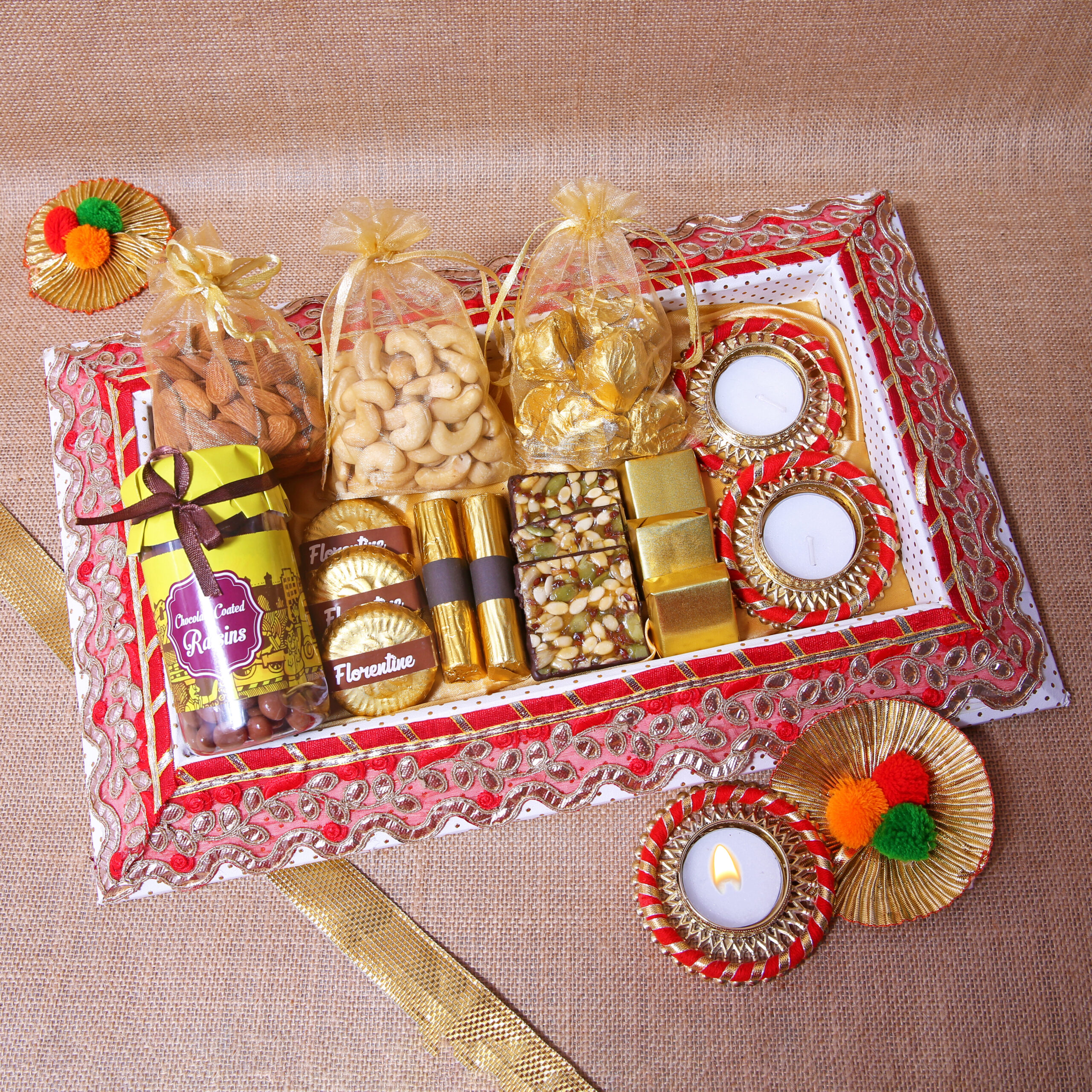 Angroos Dazzling Dussehra Gifts with Sweets and Exciting Gift Items |  Dussehra gifts | Dussehra gift hampers | Dussehra Gift for family and  friends | Dussehra gift ideas : Amazon.in: Grocery & Gourmet Foods